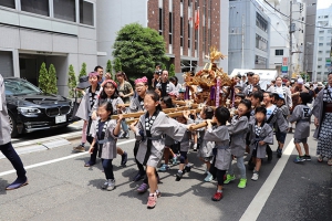 町内渡御　五番町町会