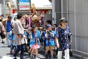 子ども神輿①
