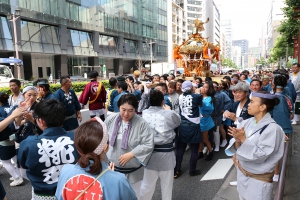 町内渡御　麹西連神輿