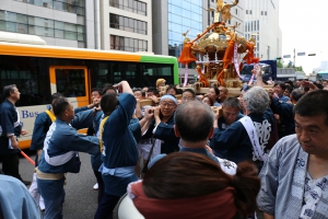 町内渡御　麹西連神輿③