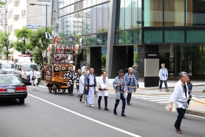 山車4：平坦な道は未だ良いですが...