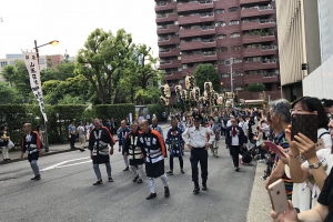 鳶の頭と高張提灯