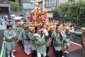 町内渡御　神輿②