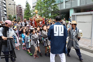 町内渡御　子ども神輿①