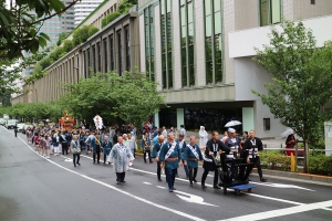 町内渡御　紀尾井町通り