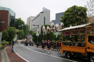 紀尾井町通りを後にして